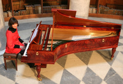 Viviana Sofronitsky at the copy of Pleyel fortepiano